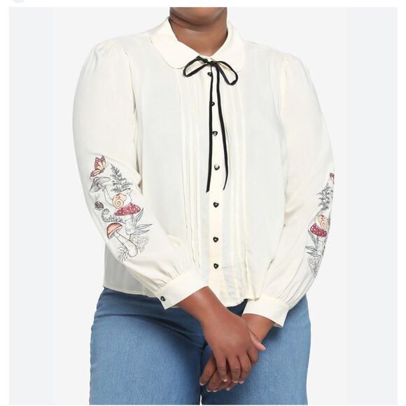 Hot Topic Tops - Thorn & Fable Frog & Mushroom Long Sleeve Shirt Size M Butterfly Coquette Kawaii